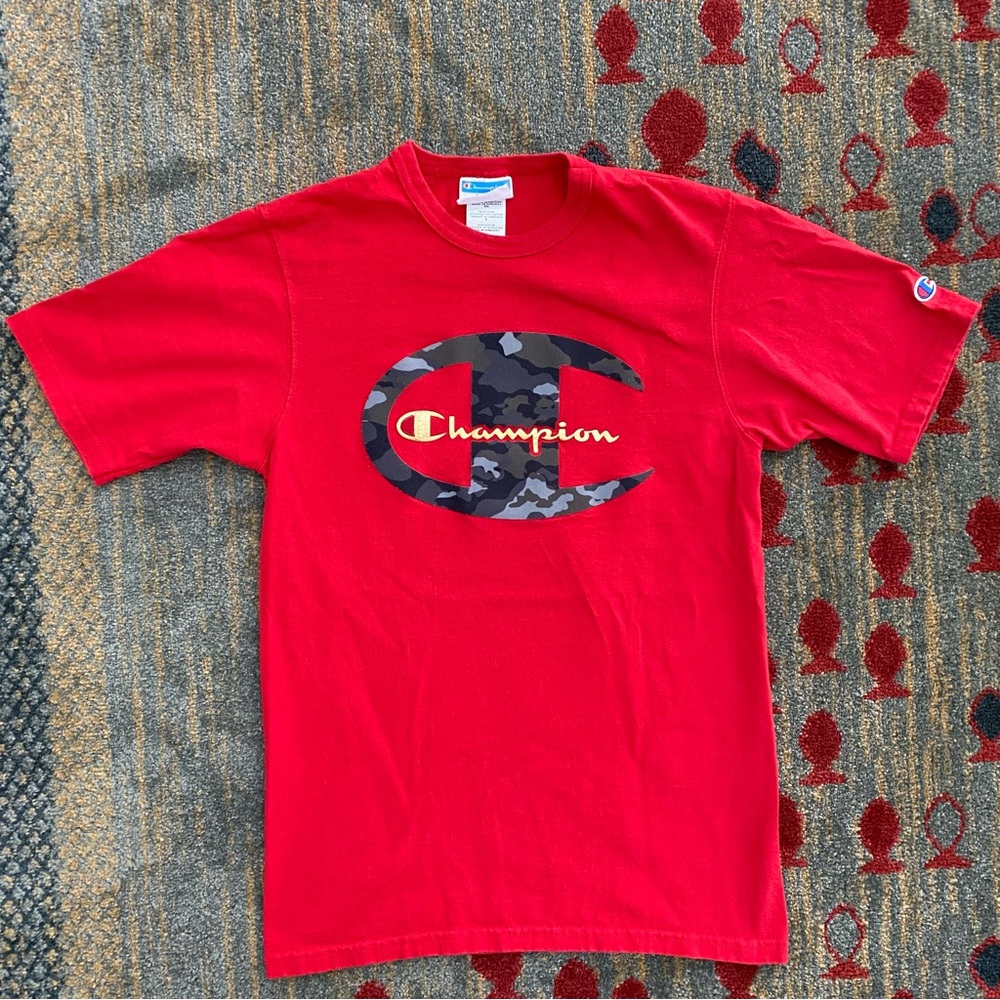 Vintage Champion Spellout with Camo Logo in Red